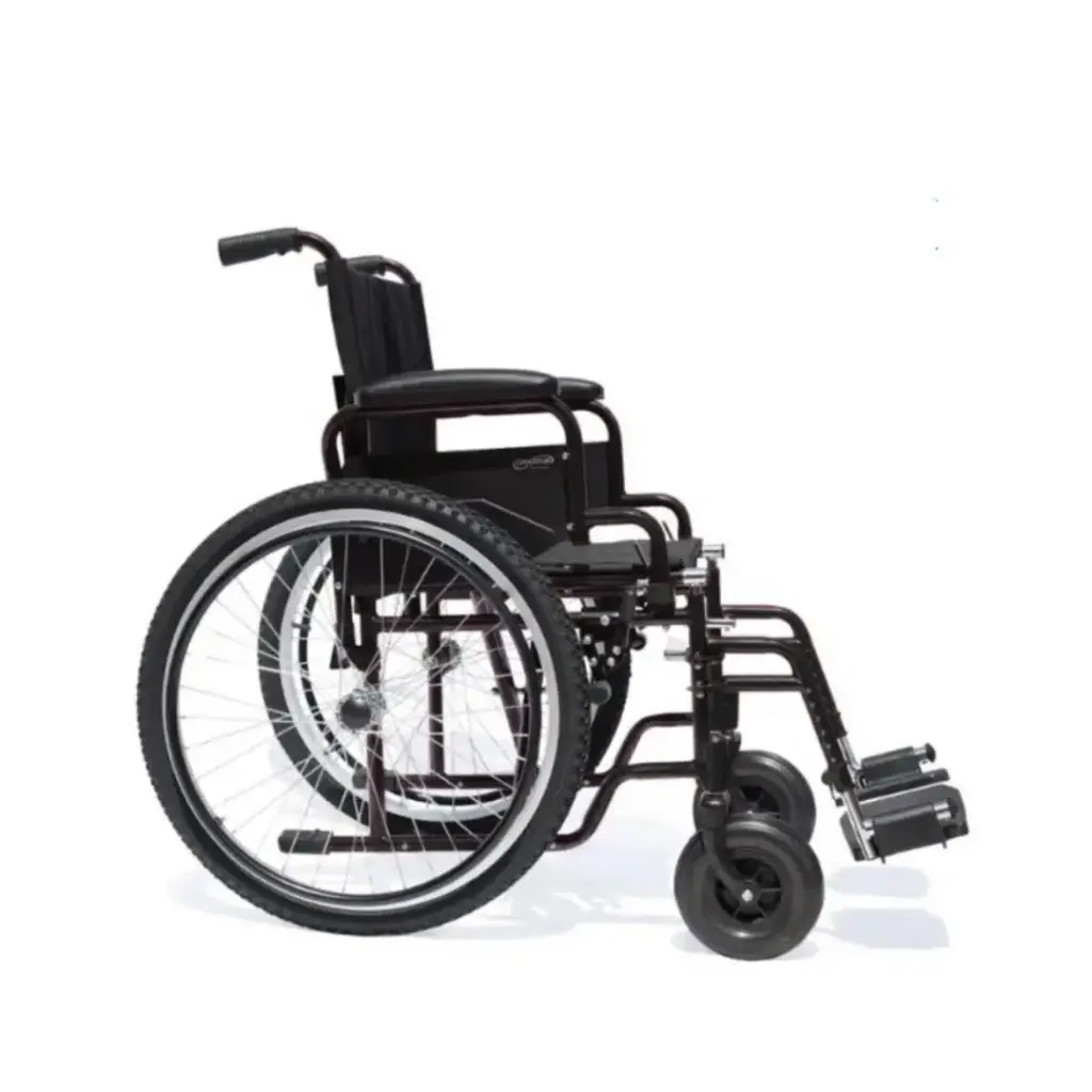 SILLA DE RUEDAS COMPANION M300-140 TT 18" NEGRA CON DESCANSAPIES