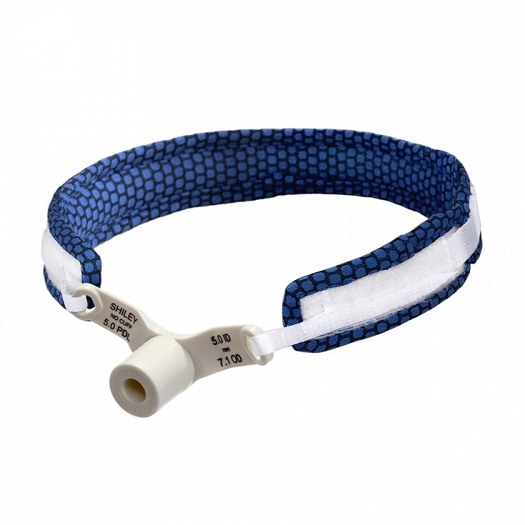 SUJETADOR DE TRAQUEOSTOMIA NEONATAL 23 CM. A 15 CM.